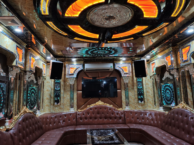 크라운 가라오케 룸